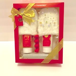 Luxury slipper foot care gift set